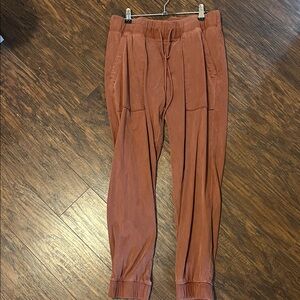 Bella Dahl Rust Track Pants